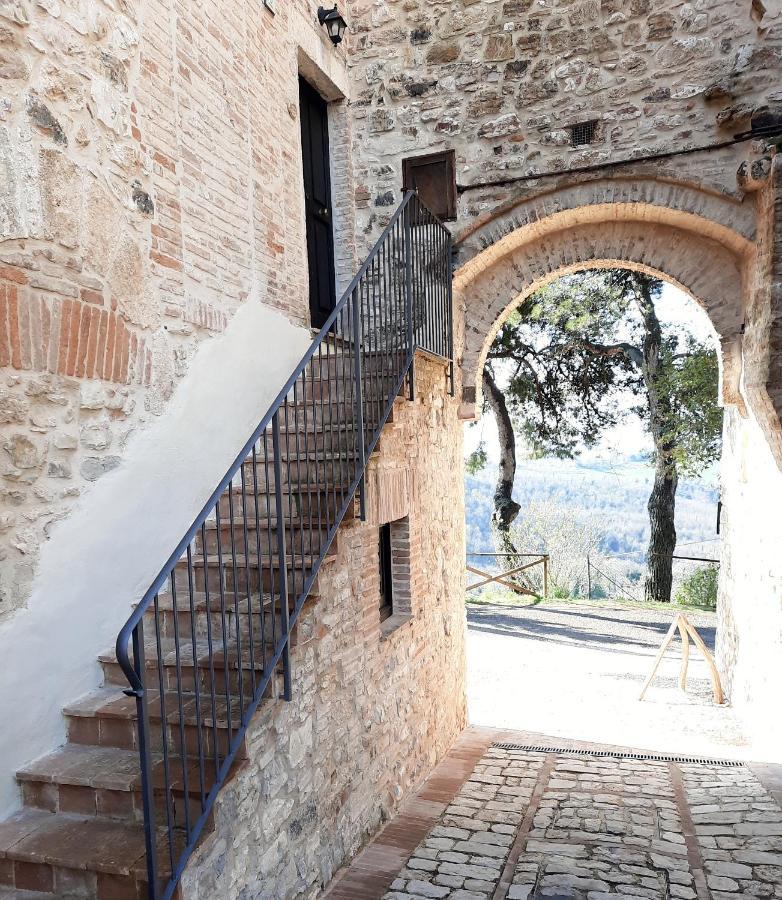 Отель Borgo Petroro Тоди Экстерьер фото