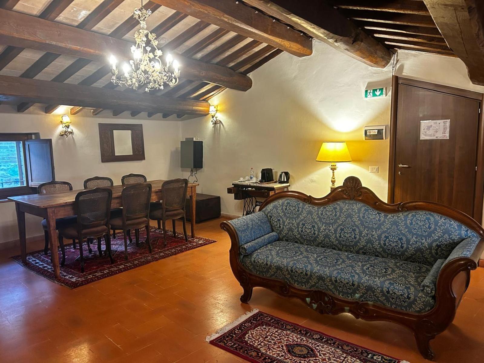 Отель Borgo Petroro Тоди Экстерьер фото